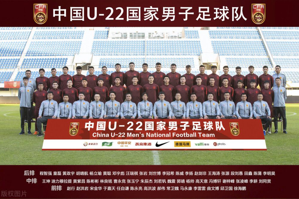 在没有剧情、没有高潮的纪录片里，这一场夜戏似乎成了戏眼。